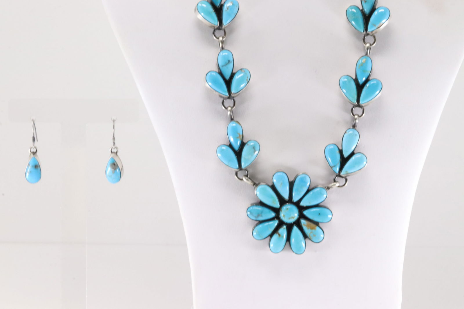 Native America Navajo Sterling Silver Kingman Turquoise Necklace & Earring's Set By Pansy Johnson. (1 of 7)