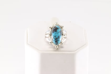 Native America Navajo Sterling Silver Turquoise Ring By Annette Chiquito.