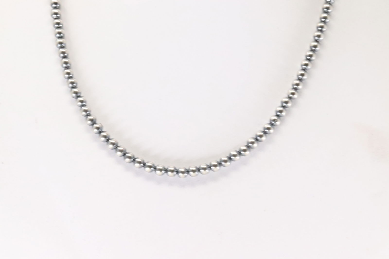 Native America Navajo Sterling Silver Pearl Beaded Necklace.: Native America Navajo Sterling Silver Pearl Beaded Necklace. Necklace length: 16.00"