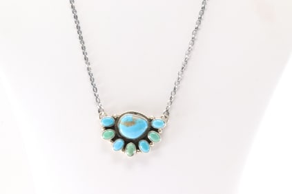 Native America Navajo Sterling Silver Kingman Turquoise Necklace By Geraldine James.