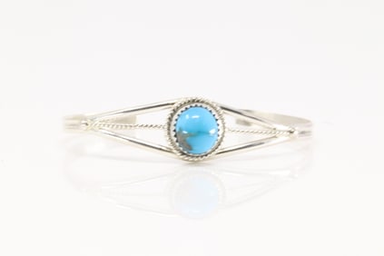 Native America Navajo Sterling Silver Turquoise Bracelet Cuff.