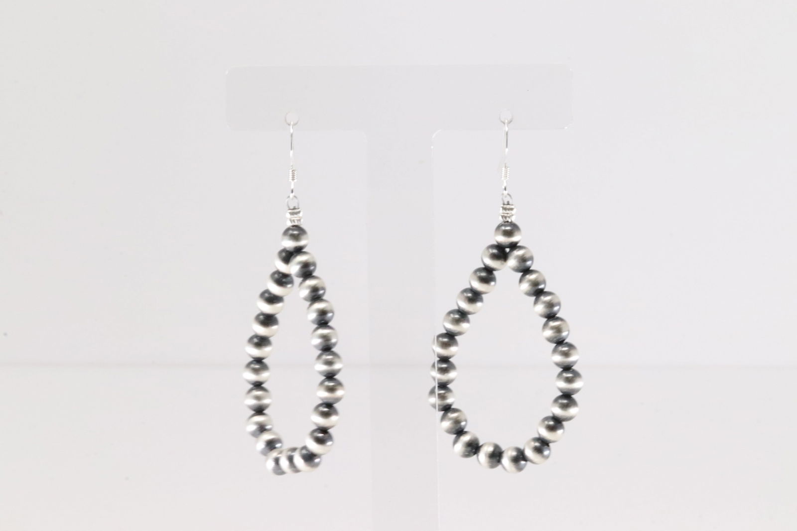 Native America Navajo Sterling Silver Pearl Beaded Dangling Earring's By Isabelle John.: This is a Native America Navajo Sterling Silver Pearl Beaded Dangling Earring's By Isabelle John.