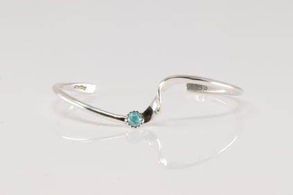 Native America Navajo Sterling Silver Turquoise Bracelet Cuff By Yolanda Skeets.