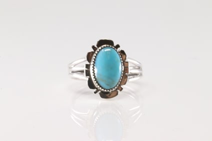Native America Navajo Sterling Silver Turquoise Ring By Leona Delgarito.