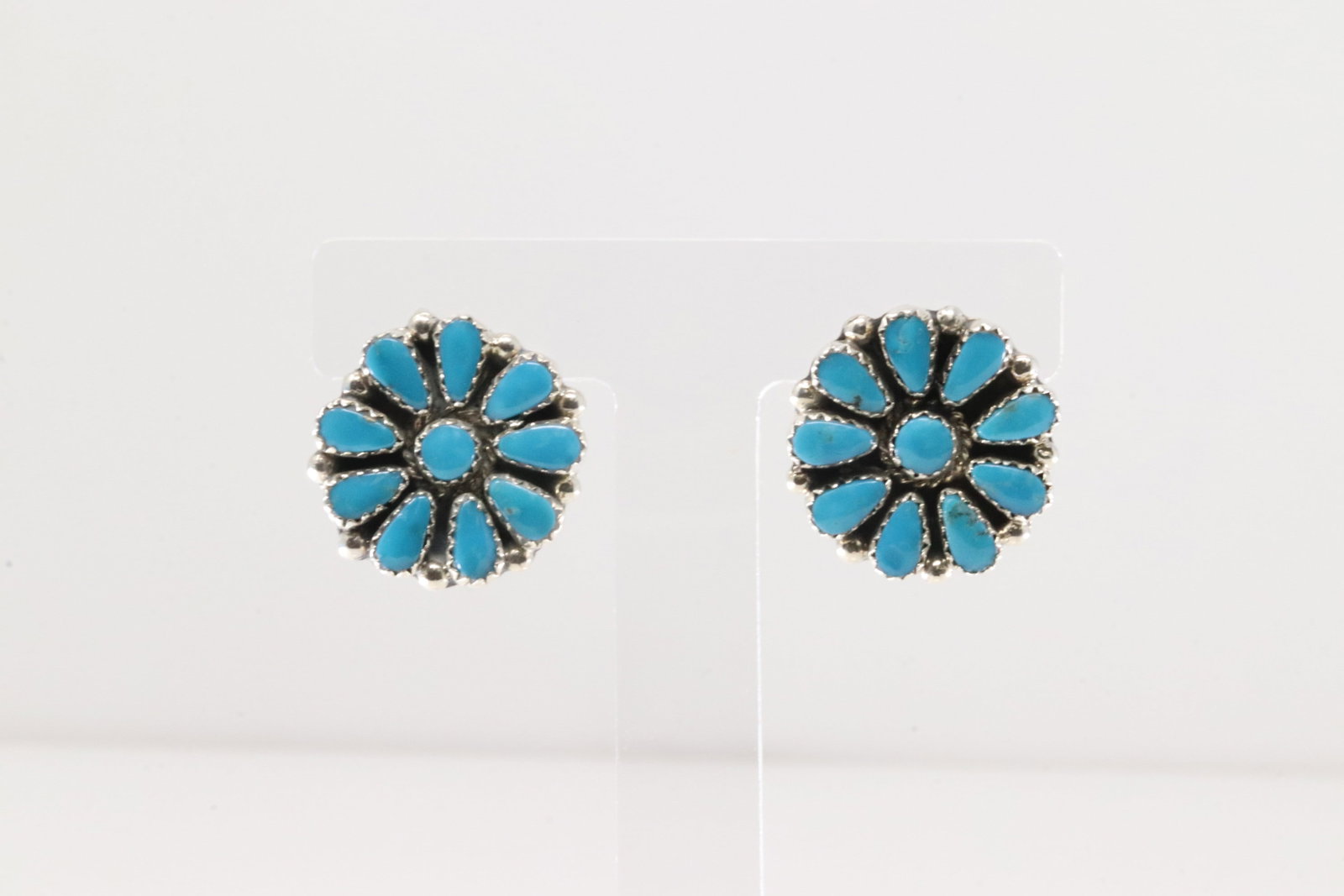Native America Navajo Sterling Silver Kingman Turquoise Post Earring's By Alicia Wilson.: This is a Native America Navajo Sterling Silver Kingman Turquoise Post Earring's By Alicia Wilson.