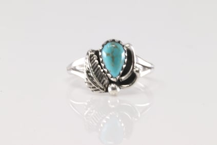 Native America Navajo Sterling Silver Turquoise Ring By Theresa Smith.