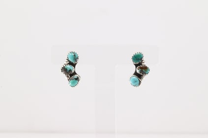 Native America Navajo Sterling Silver Kingman Turquoise Post Earring's By Maxine Ramirez.