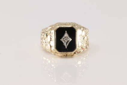 Black Onyx & Diamond Ring 10Kt.