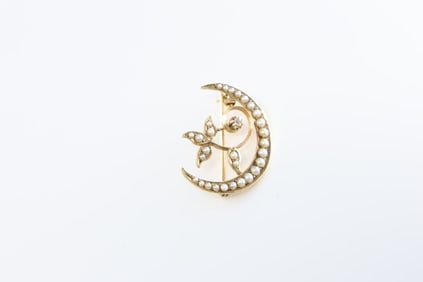Vintage Pearl & Diamond Pin / Brooch 14Kt.