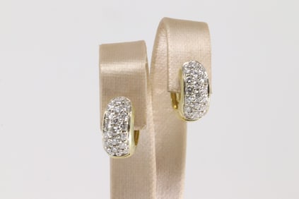 Diamond Hoop Earring 18Kt.