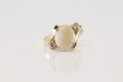 Opal & Diamond Ring 14Kt.