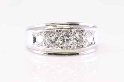 14KT White Gold Diamond Ring