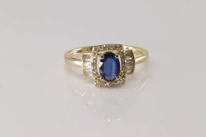 Sapphire & Diamond Ring 10Kt.