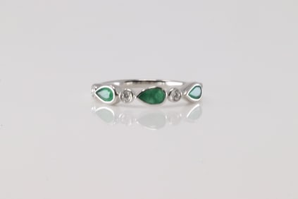 Emerald & Diamond Ring 14Kt.