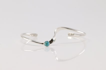Native America Navajo Sterling Silver Turquoise Barcelet Cuff By Yolanda Skeets.