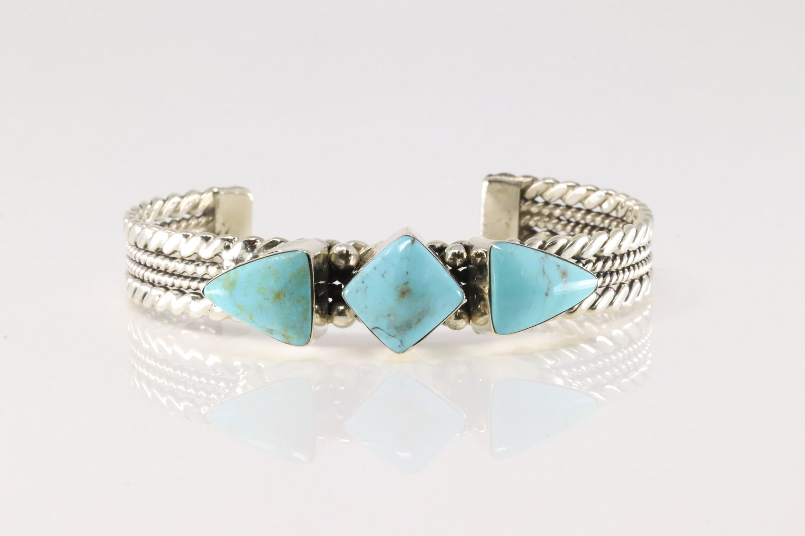 Native America Navajo Sterling Silver Turquoise Bracelet Cuff By Mike Smith.: This is a Native America Navajo Sterling Silver Turquoise Bracelet Cuff By Mike Smith.