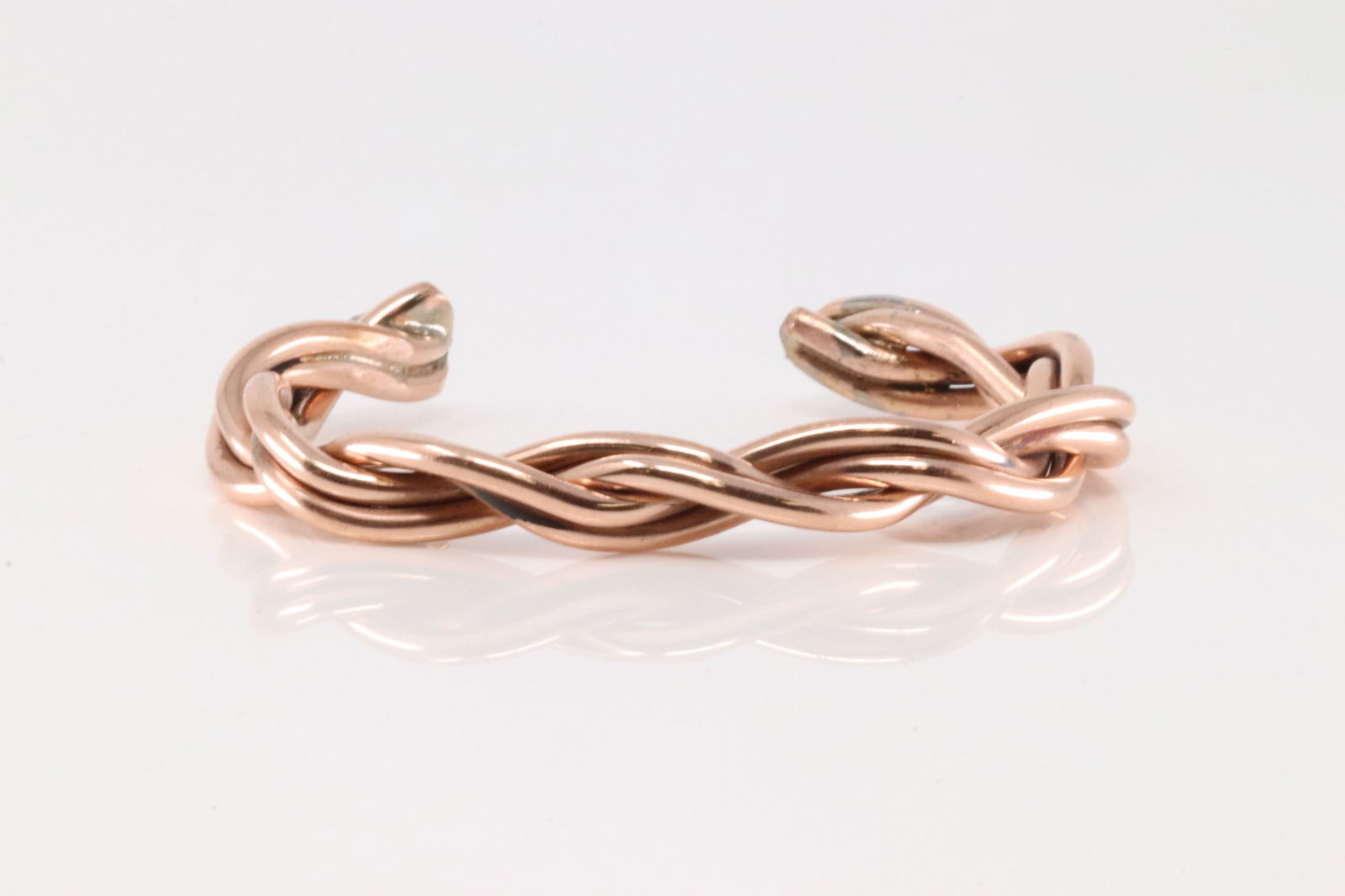 Native America Navajo Copper Bracelet Cuff By Elaine Tahe.: This is a Native America Navajo Copper Bracelet Cuff By Elaine Tahe.
