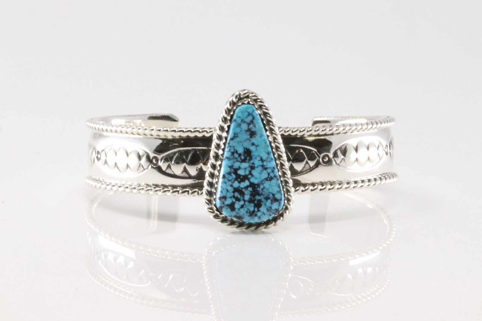 Native America Navajo Sterling Silver Kingman Turquoise Bracelet Cuff By Jason Bahe. (1 of 4)