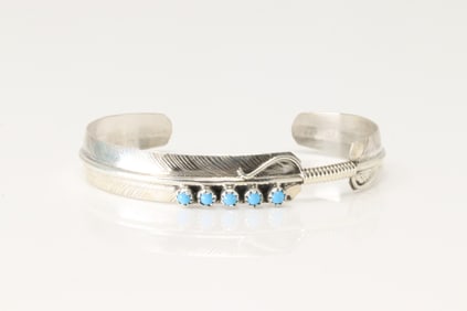 Native America Navajo Sterling Silver Turquoise Feather Bracelet.