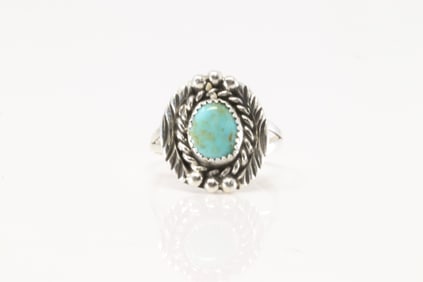 Native America Navajo Sterling Silver Turquoise Ring.