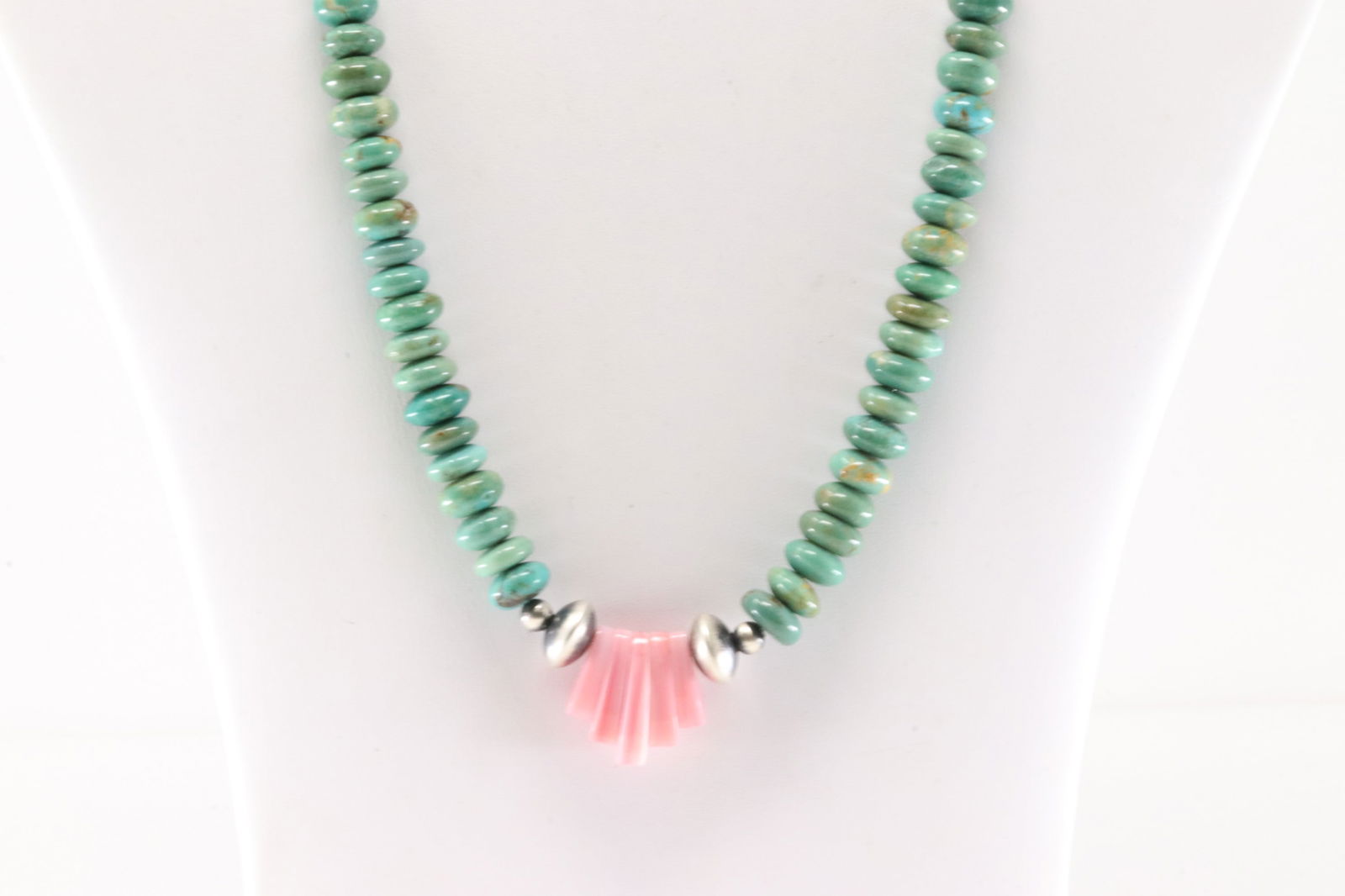 Native America Navajo Sterling Silver Turquoise & Pink Conch Shell Necklace. (1 of 4)