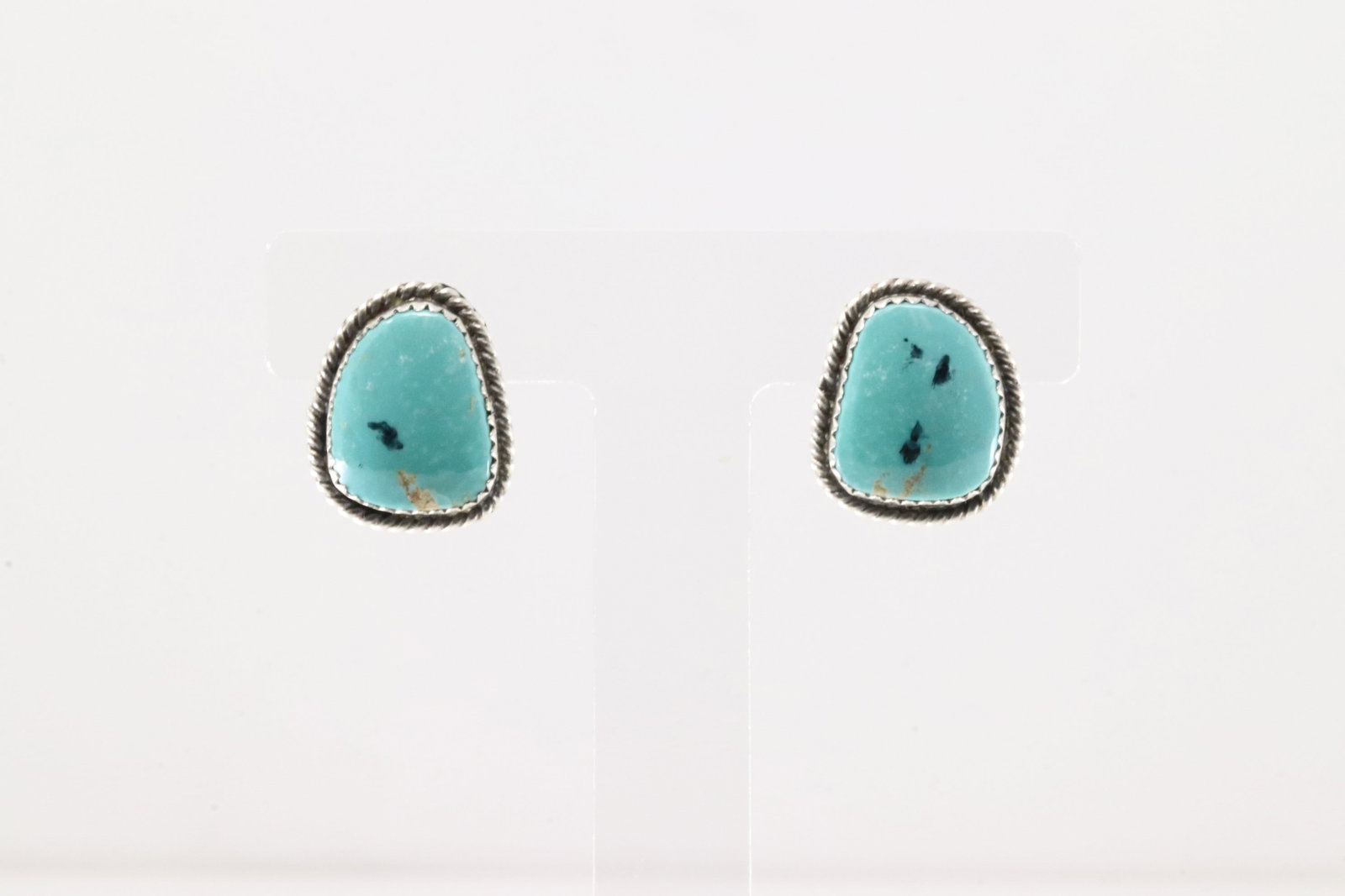 Native America Navajo Sterling Silver Kingman Turquoise Post Earring's By Virginia Becenti.: This is a Native America Navajo Sterling Silver Kingman Turquoise Post Earring's By Virginia Becenti.