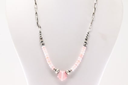 Native America Navajo Sterling Silver Pink Conch Shell Necklace.