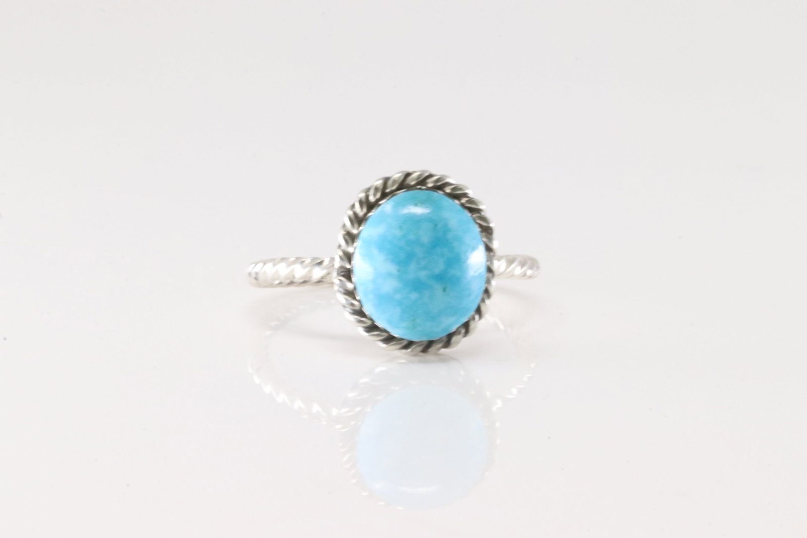 Native America Navajo Sterling Silver Turquoise Ring By Aaron Begay.: This is a Native America Navajo Sterling Silver Turquoise Ring By Aaron Begay. Ring size: 8.50.