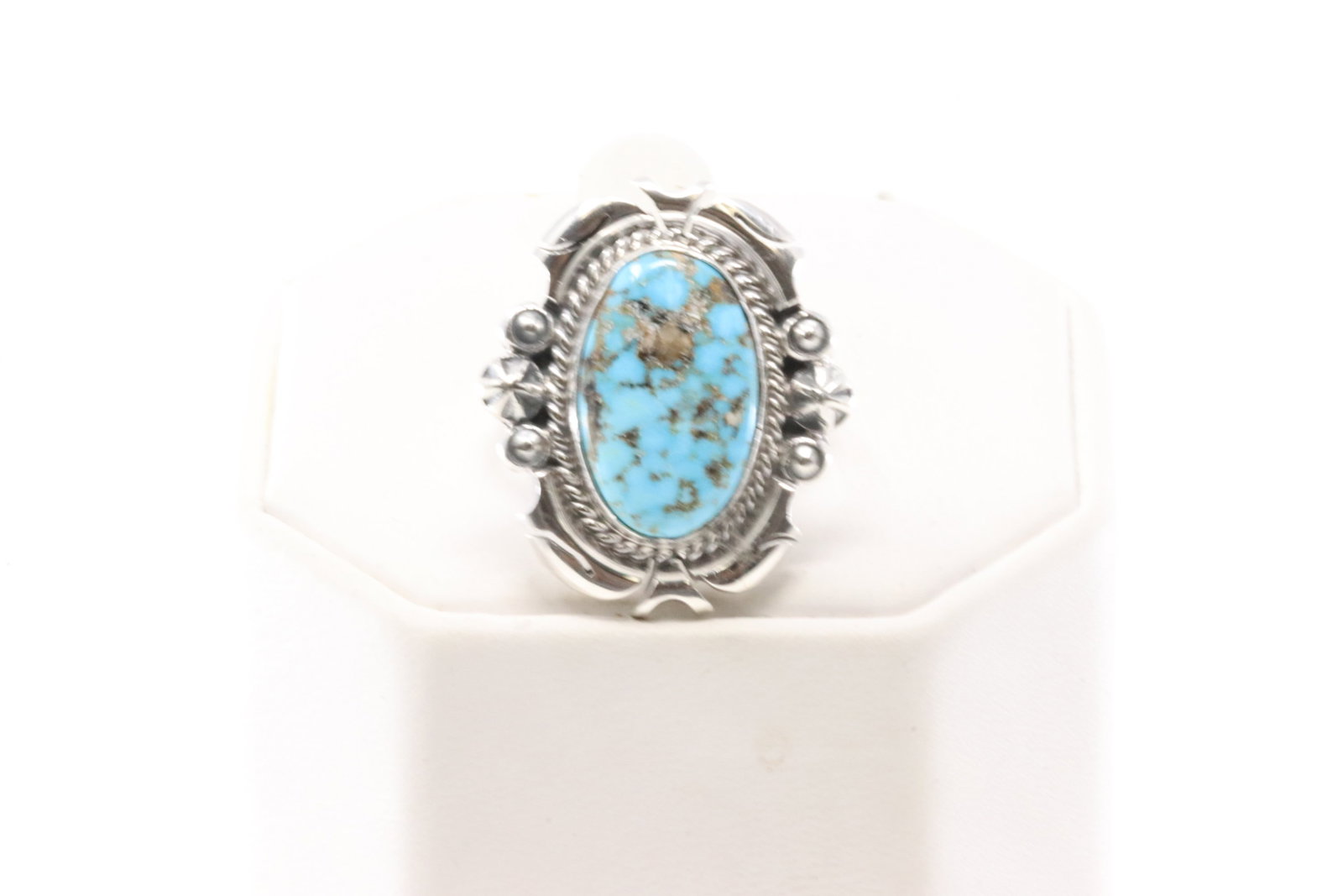 Native America Navajo Sterling Silver Turquoise Ring By Daniel Benally.: This is a Native America Navajo Sterling Silver Turquoise Ring By Daniel Benally. Ring size: 8.00.
