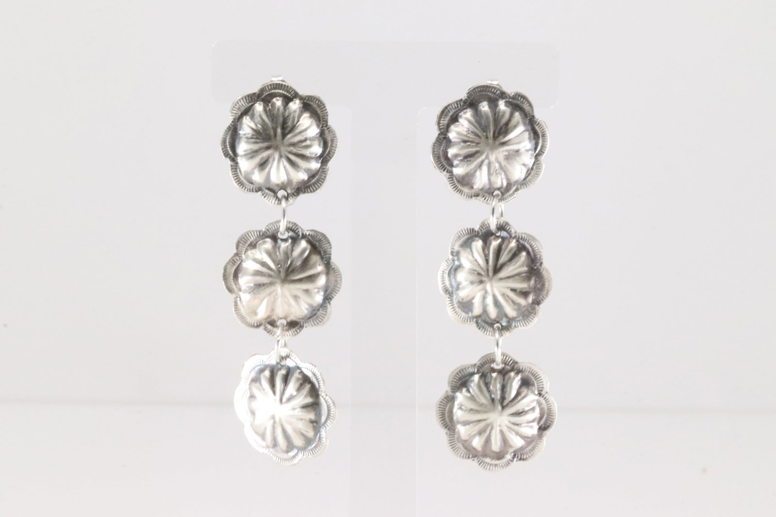 Native America Navajo Sterling Silver Conch Post / Dangling Earring's By Joan & Ryan Begay.: This is a Native America Navajo Sterling Silver Conch Post / Dangling Earring's By Joan & Ryan Begay.