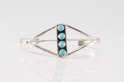 Native America Navajo Sterling Silver Turquoise Bracelet Cuff.