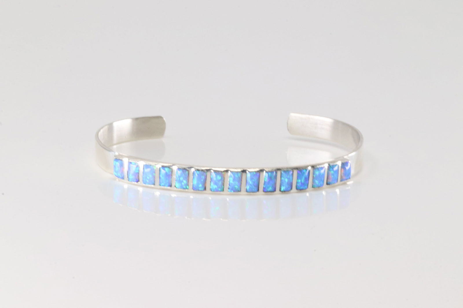 Native America Navajo Sterling Silver Blue Opal Bracelet Cuff.: This is a Native America Navajo Sterling Silver Blue Opal Bracelet Cuff.