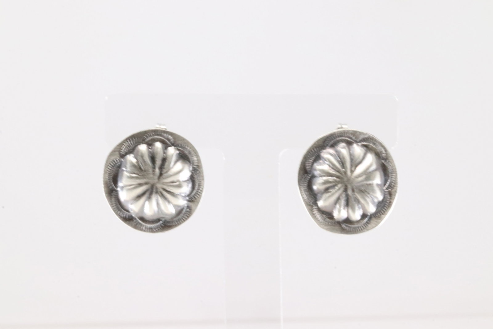 Native America Navajo Sterling Silver Post Earring's By Joan Begay.: This is a Native America Navajo Sterling Silver Post Earring's By Joan Begay.