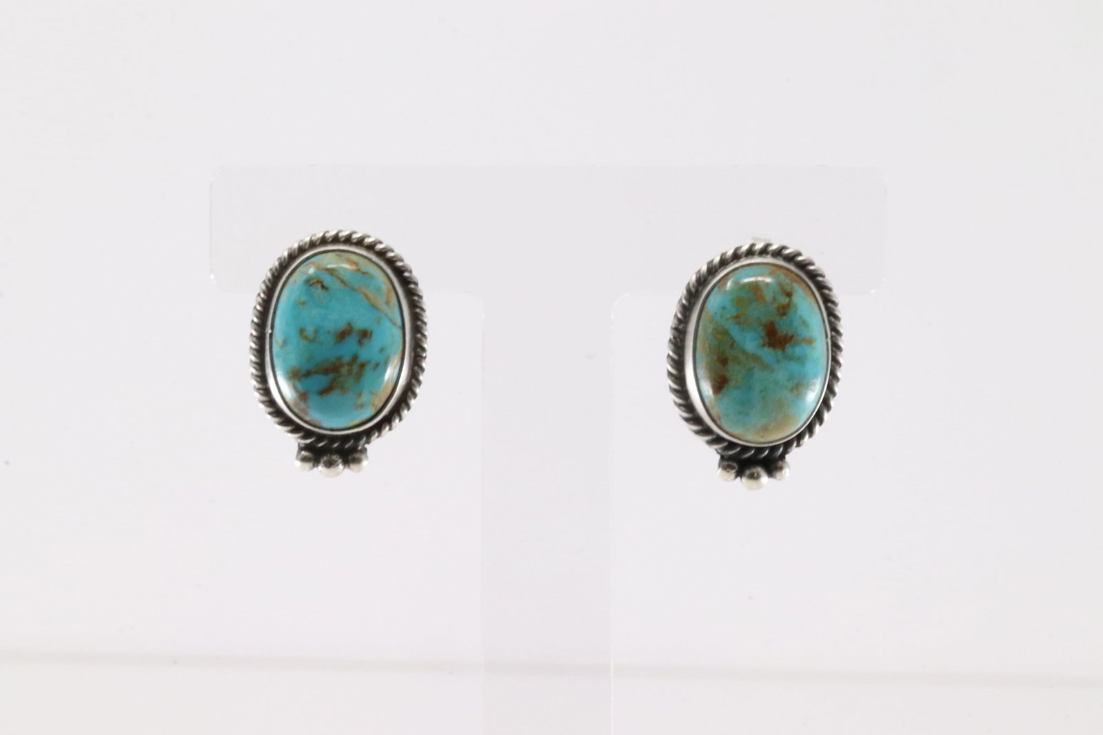 Native America Navajo Sterling Silver Kingman Turquoise Post Earring's By Theresa Smith.: This is a Native America Navajo Sterling Silver Kingman Turquoise Post Earring's By Theresa Smith.
