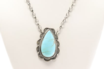 Native America Navajo Sterling Silver Kingman Turquoise Necklace By Jeff James.