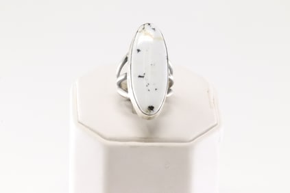 Native America Navajo Sterling Silver White B uffalo Ring By A.M.