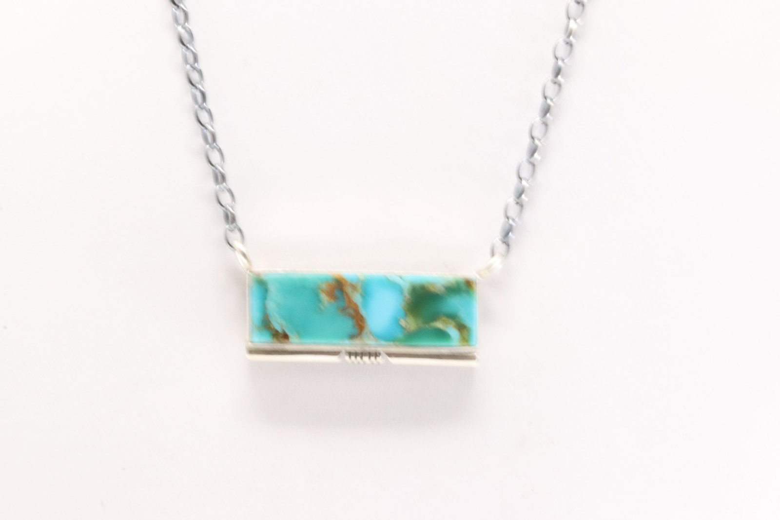 Native America Navajo Sterling Silver Kingman Turquoise Necklace By Steve Francisco.: This is a Native America Navajo Sterling Silver Kingman Turquoise Necklace By Steve Francisco. Necklace length: 16.00"