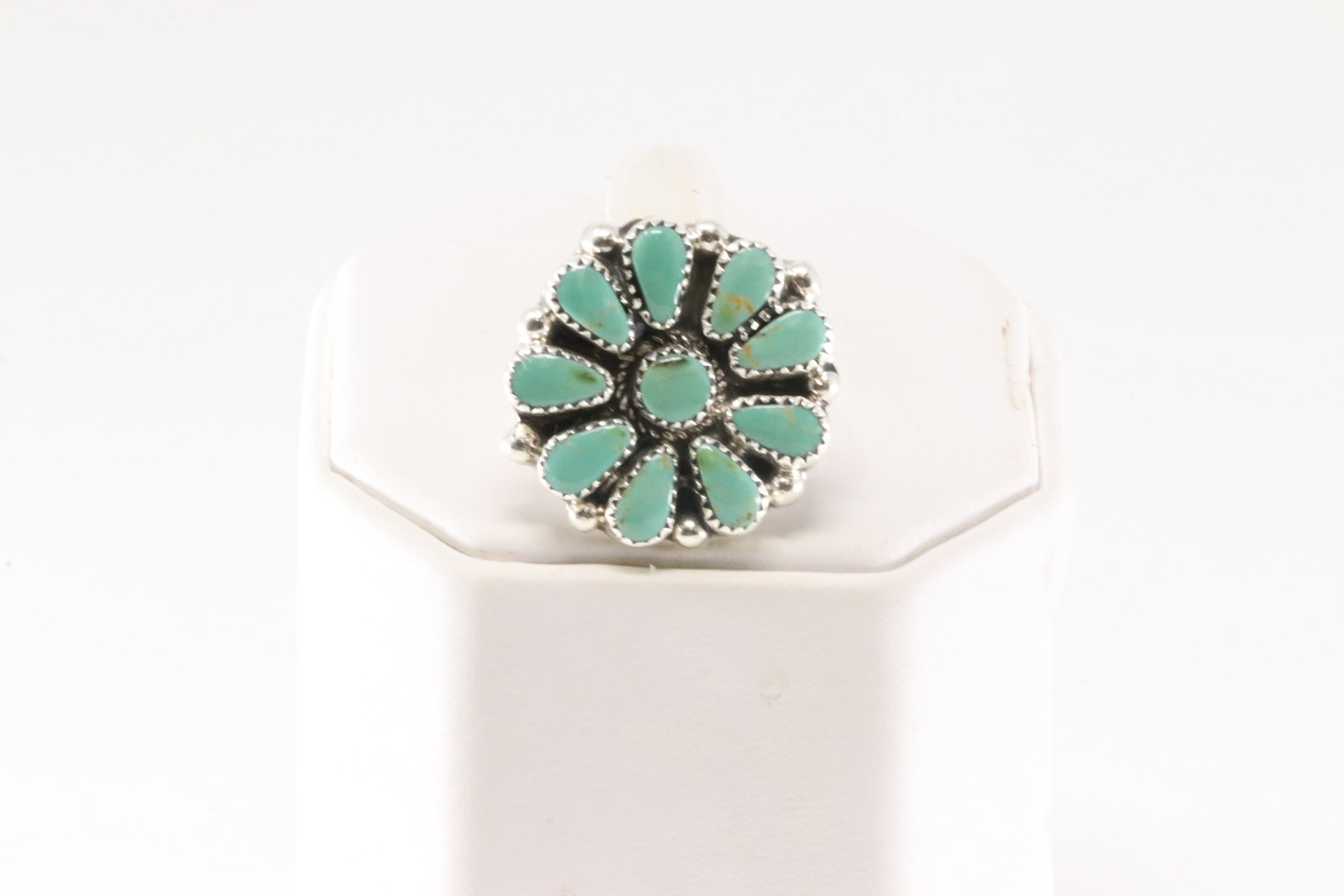 Native America Navajo Sterling Silver Turquoise Ring By Alicia Wilson.: This is a Native America Navajo Sterling Silver Turquoise Ring By Alicia Wilson. Ring size: 7.00.