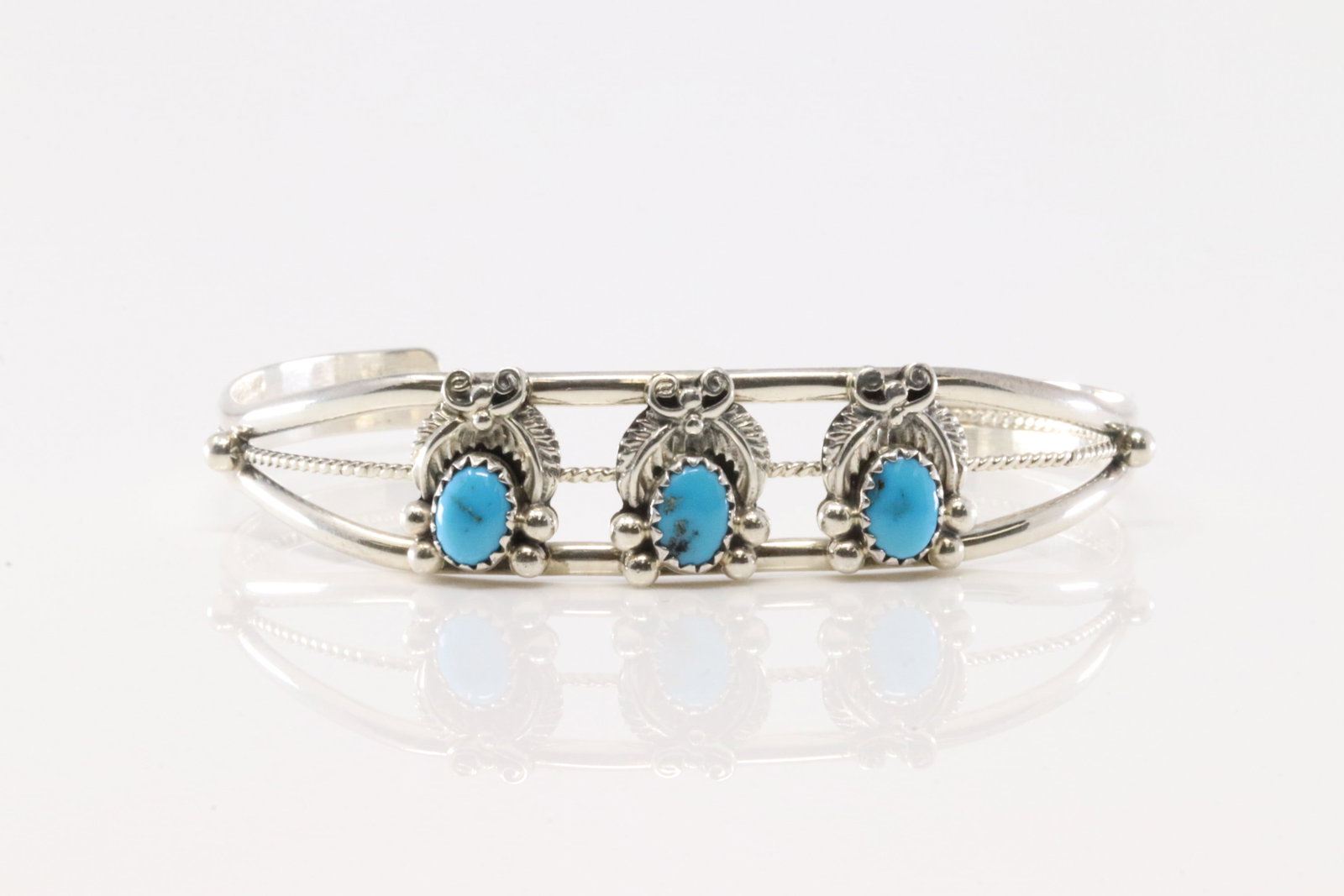 Native America Navajo Sterling Silver Turquoise Bracelet Cuff By Robert Martinez.: This is a Native America Navajo Sterling Silver Turquoise Bracelet Cuff By Robert Martinez.