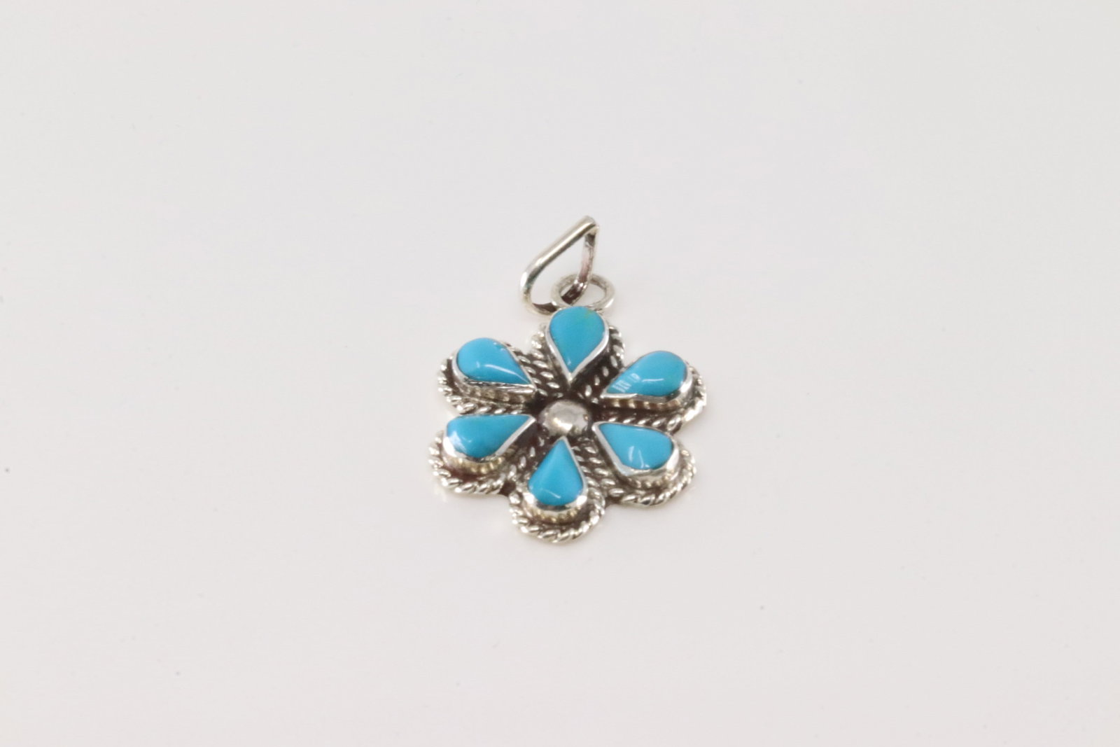 Native America Navajo Sterling Silver Turquoise Flower Pendant By Gina Docedo.: This is a Native America Navajo Sterling Silver Turquoise Flower Pendant By Gina Docedo.