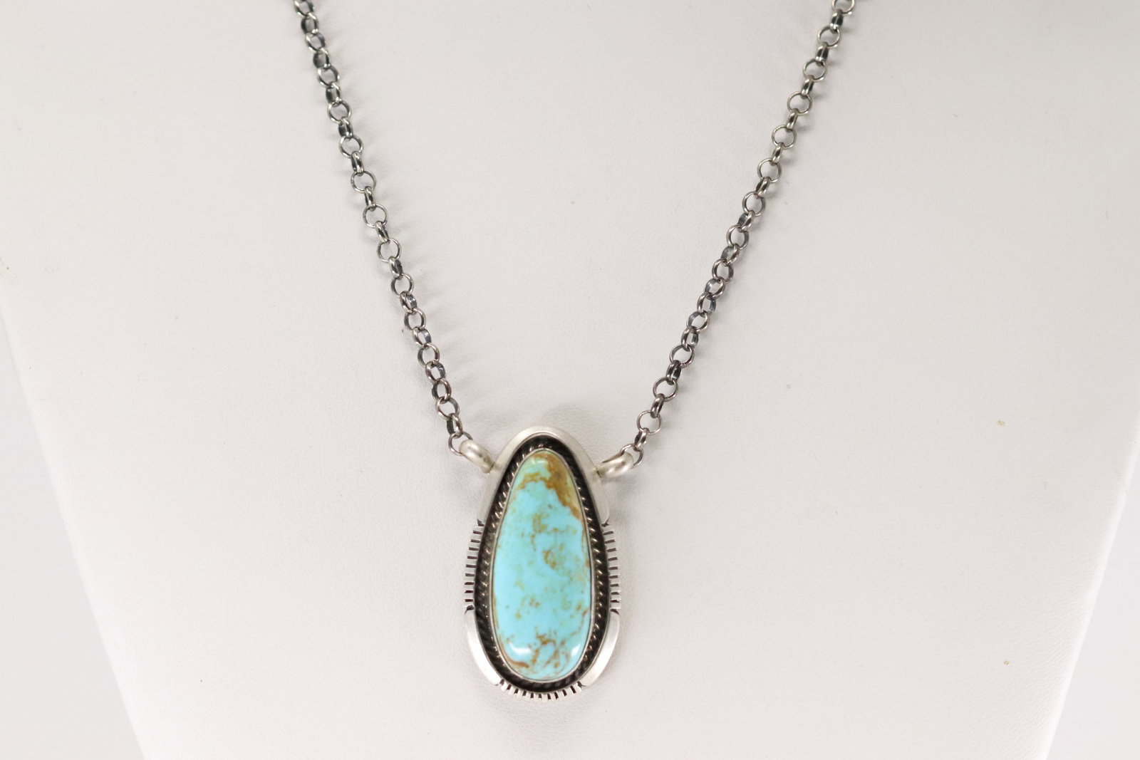 Native America Navajo Sterling Silver Kingman Turquoise Necklace By Alfred Martinez.: Thisis a Native America Navajo Sterling Silver Kingman Turquoise Necklace By Alfred Martinez. Necklace length: 16.00"