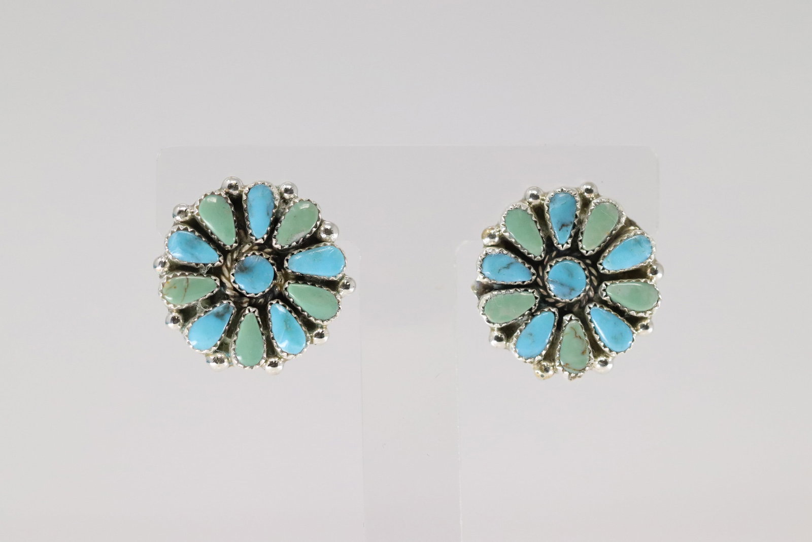 Native America Navajo Sterling Silver Kingman Turquoise Post Earring's By Alicia Wilson.: This is a Native America Navajo Sterling Silver Kingman Turquoise Post Earring's By Alicia Wilson.