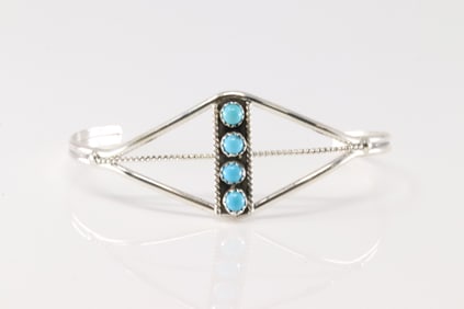 Native America Navajo Sterling Silver Turquoise Bracelet Cuff.