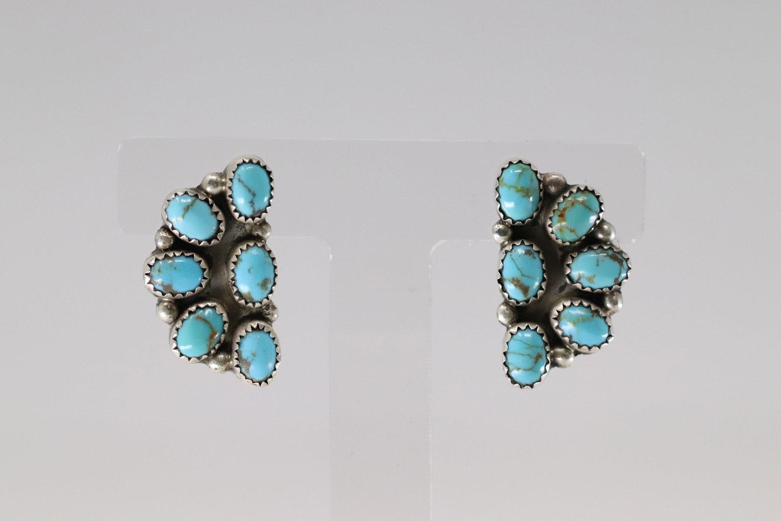 Native America Navajo Sterling Silver Kingman Turquoise Post Earring's By Maxine Ramirez.: This is a Native America Navajo Sterling Silver Kingman Turquoise Post Earring's By Maxine Ramirez.