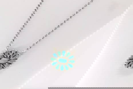 Native America Navajo Sterling Silver Kingman Turquoise Necklace By Alicia Wilson.: This is a Native America Navajo Sterling Silver Kingman Turquoise Necklace By Alicia Wilson. Necklace length: 18.00"