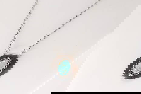 Native America Navajo Sterling Silver Kingman Turquoise Necklace. Made in USA.: This is a Native America Navajo Sterling Silver Kingman Turquoise Necklace. Made in USA. Necklace length: 16.00"