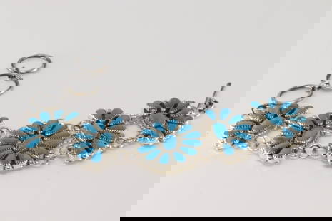 Native America Navajo Sterling Silver Kingman Turquoise Bracelet Link By Alicia Wilson.: This is a Native America Navajo Sterling Silver Kingman Turquoise Bracelet Link By Alicia Wilson. Bracelet length: 8.00"
