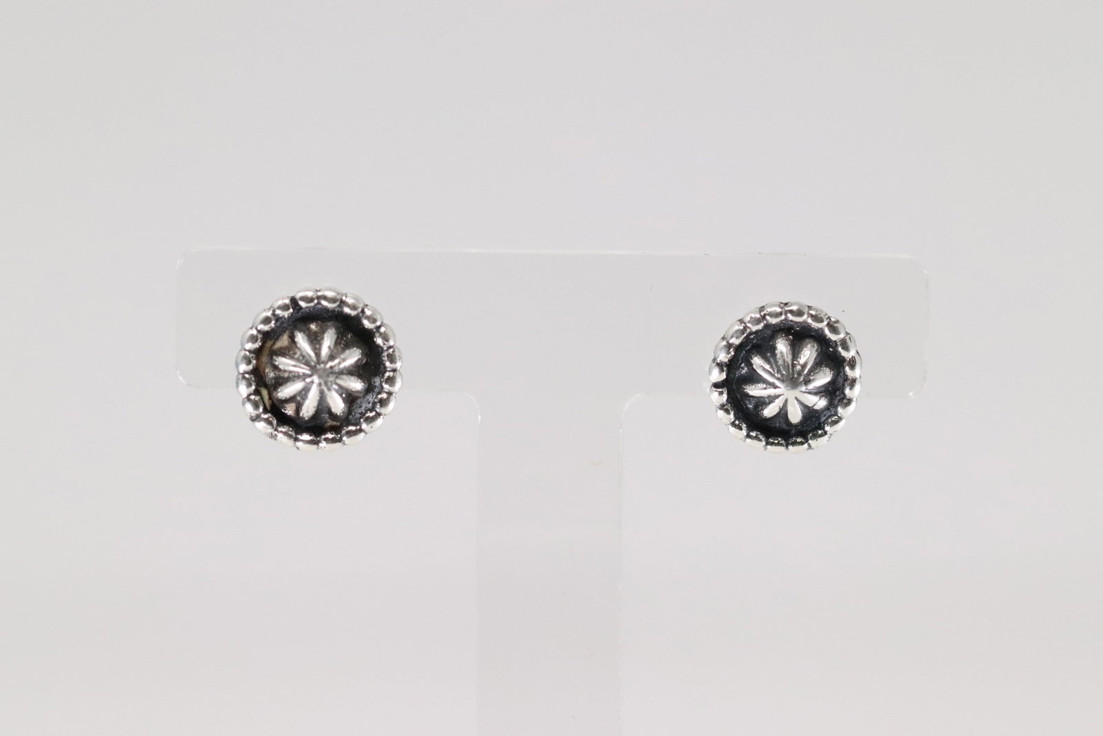 Native America Navajo Sterling Silver Stamped Post Earring's By Etta Larry.: This is a Native America Navajo Sterling Silver Stamped Post Earring's By Etta Larry.