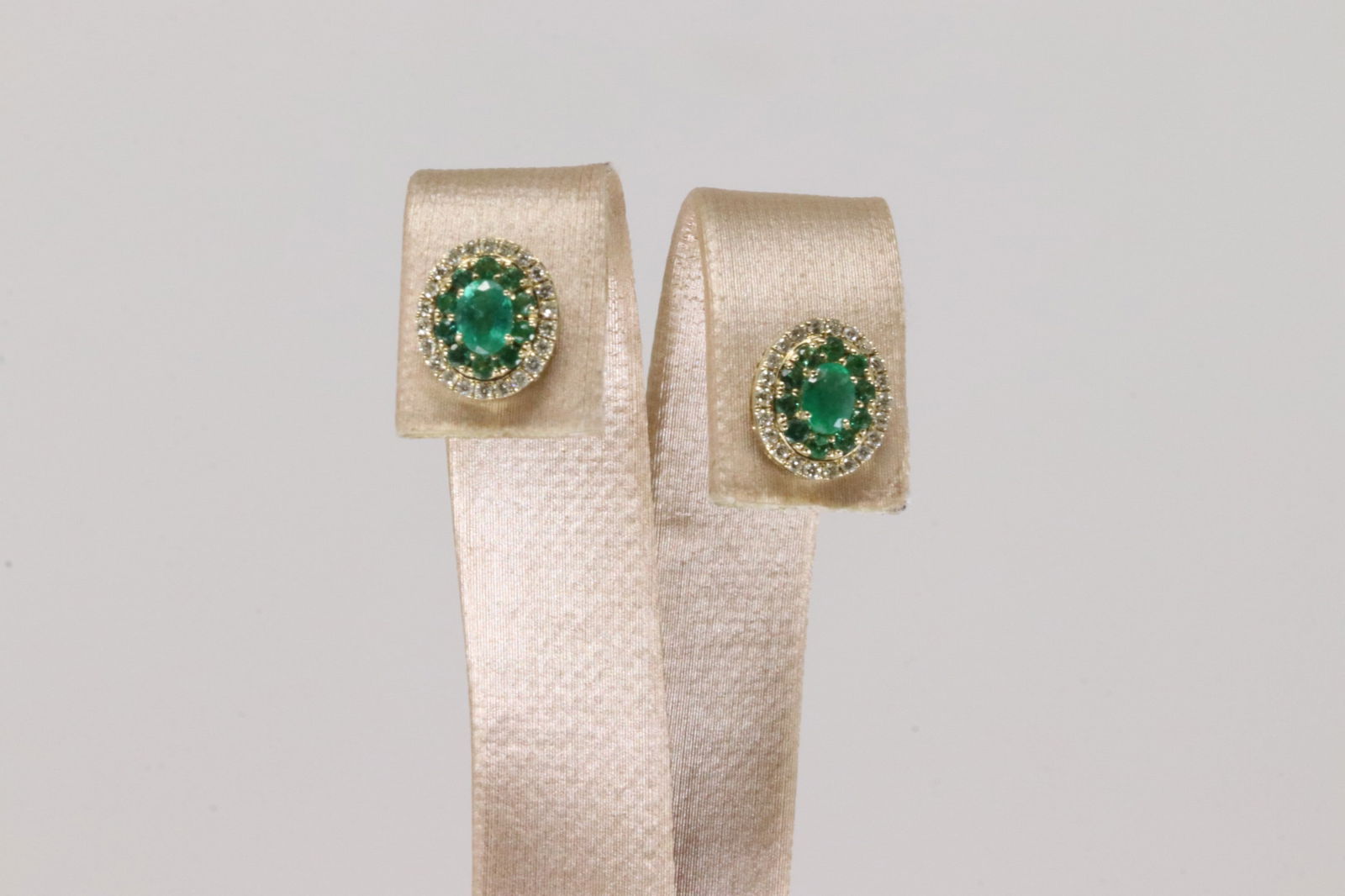 Emerlad & Diamond Stud Earring 14K. (1 of 3)