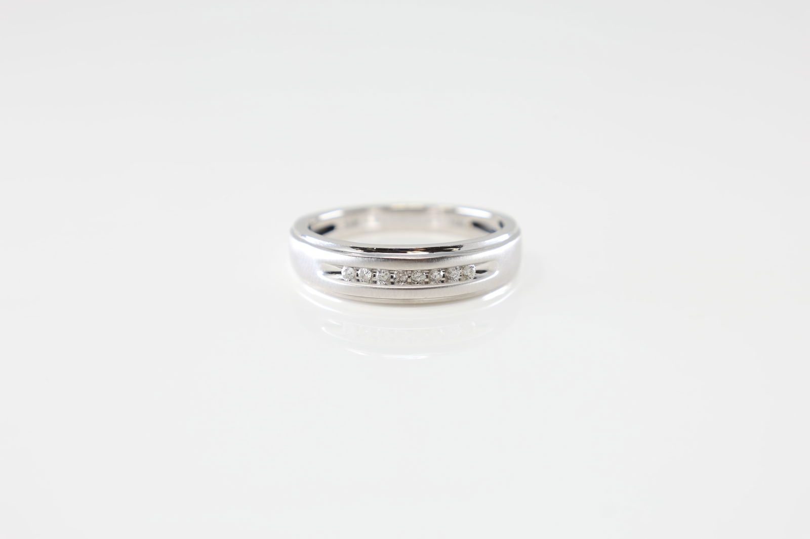 Diamond Wedding Ring 10Kt. (1 of 4)
